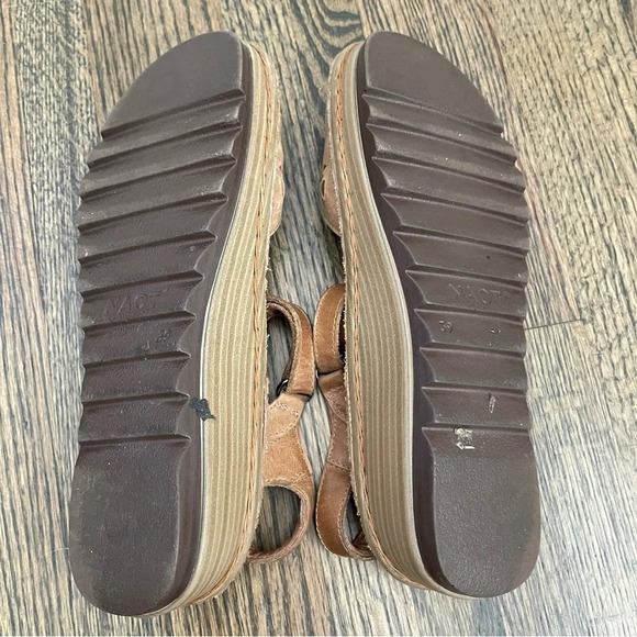 Naot Celosia tan suede closed toe sandals size 39/8 - Picture 9 of 9